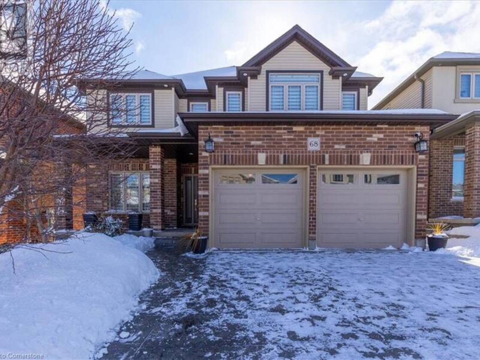 68 VALLEYSCAPE Drive, Kitchener, Ontario N2P 0G3