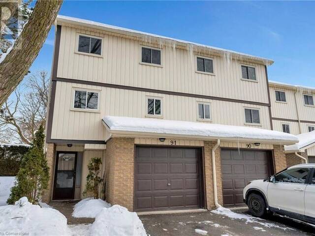 51 PAULANDER Drive Unit# 91 Kitchener Ontario, N2M 5E5 - 3 Bedrooms Condo For Sale