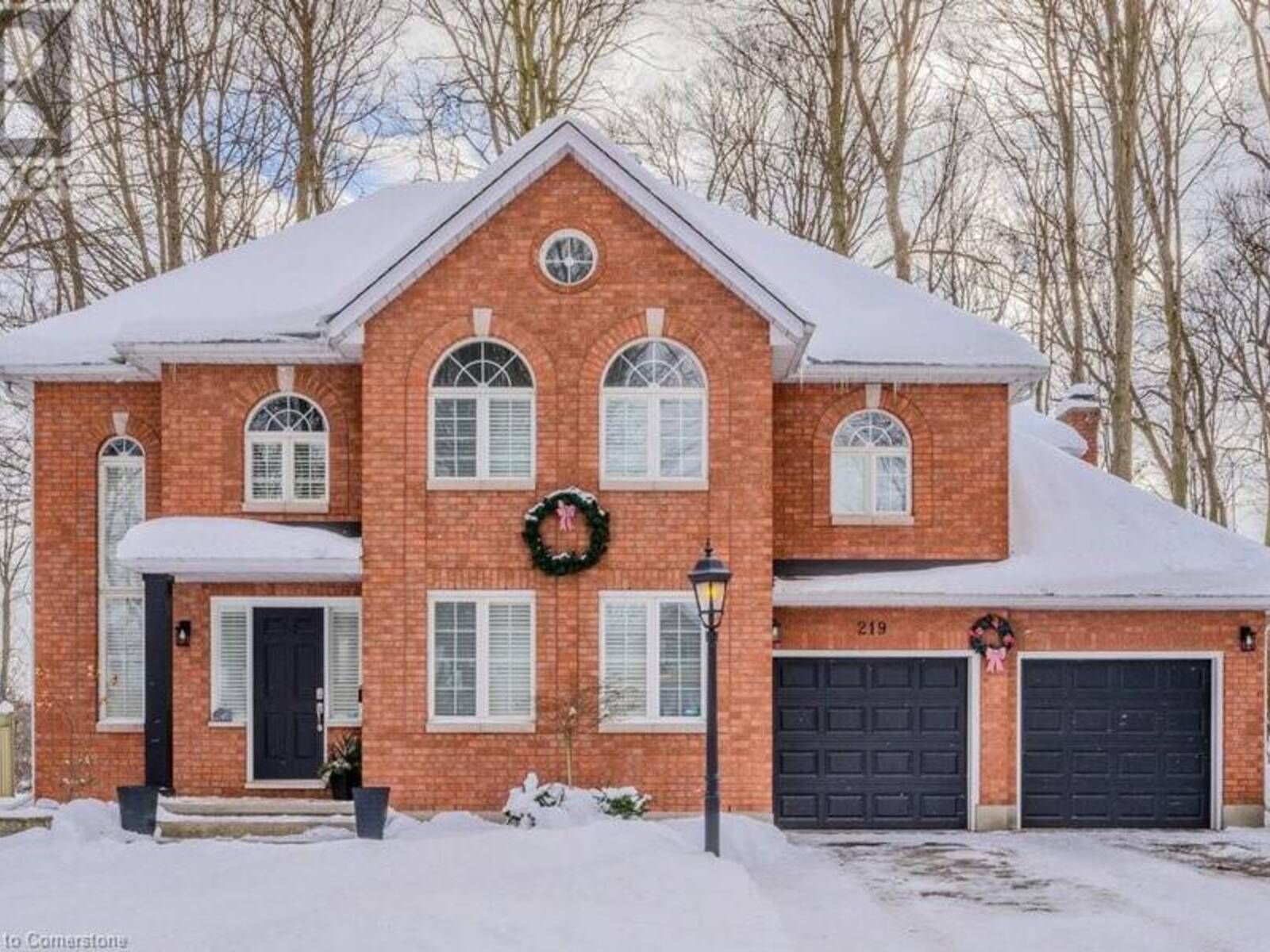 219 CORRIE Crescent, Waterloo, Ontario N2L 5W3