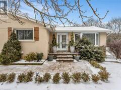 483 WALNUT Crescent Burlington Ontario, L7N 2V9