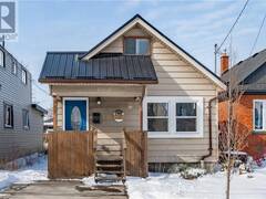 727 TATE Avenue Hamilton Ontario, L8H 6L8