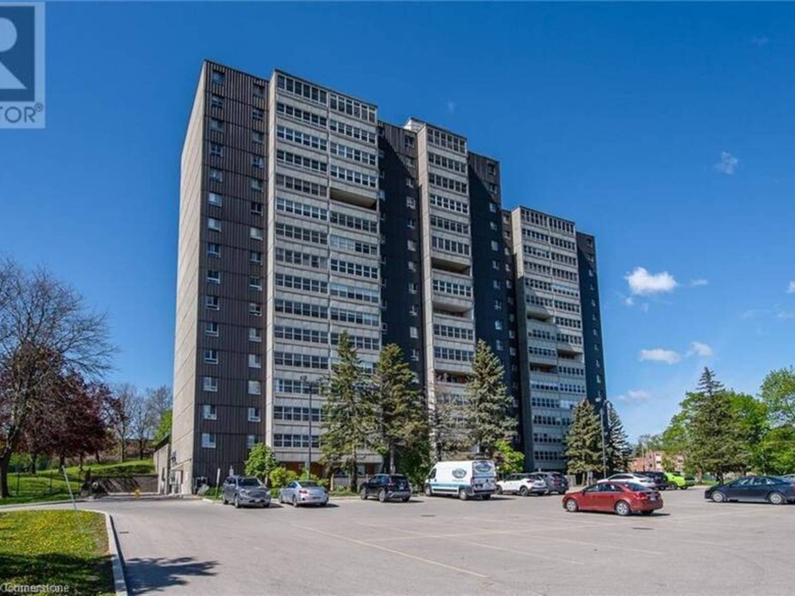 225 HARVARD Place Unit# 801, Waterloo, Ontario N2J 4H4