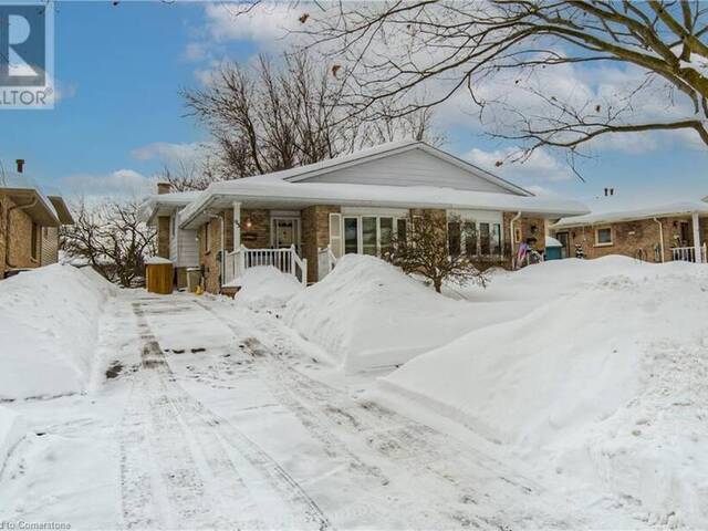 93 UXBRIDGE Crescent Kitchener Ontario, N2E 2S2 - 3 Bedrooms Home For Sale