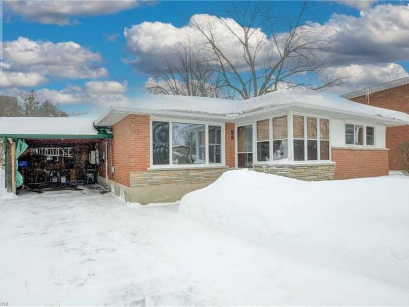 98 CLIVE Road, Kitchener, Ontario N2H 3N6