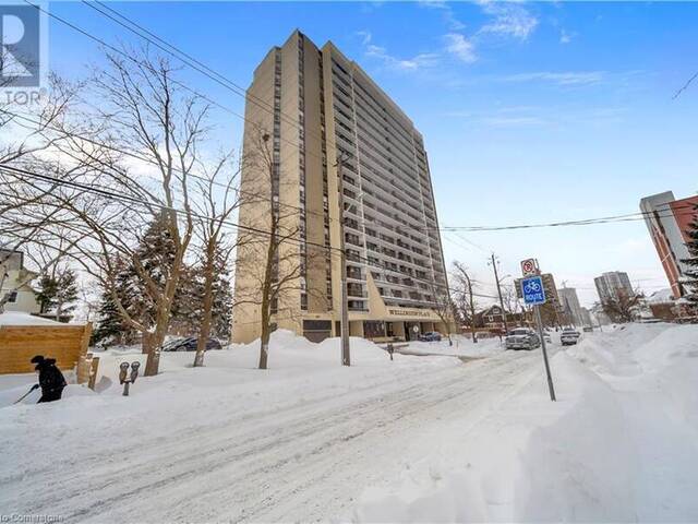 81 CHURCH Street Unit# 404 Kitchener Ontario, N2G 4M1 - 3 Bedrooms Condo For Sale