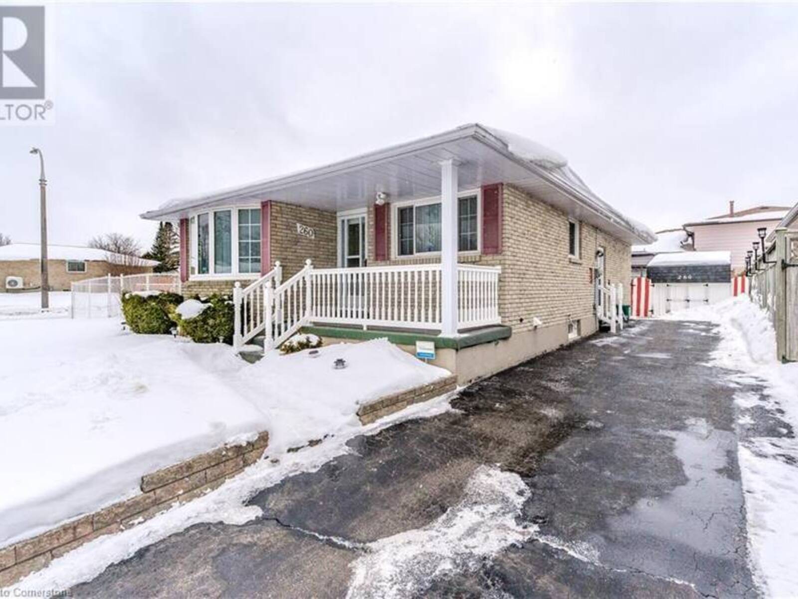 260 HAZELGLEN Drive, Kitchener, Ontario N2M 2E7