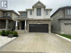 203 CARRIAGE Way Waterloo Ontario, N2K 0C6