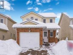 39 DAHLIA Street Kitchener Ontario, N2E 3Y9