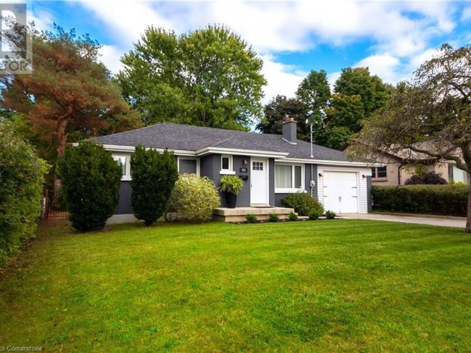 352 REYNOLDS Road, London, Ontario N6K 2P7