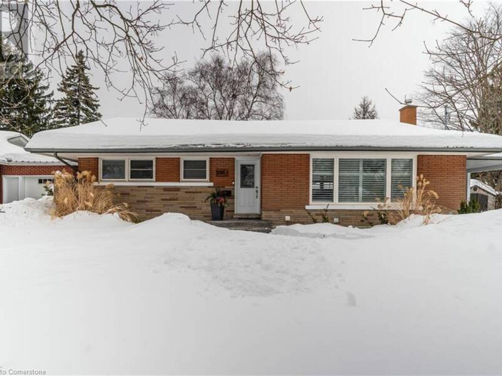 538 DUNBAR Road, Kitchener, Ontario N2M 2W9