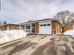 642 GLEN FORREST Boulevard Waterloo Ontario, N2L 4K2