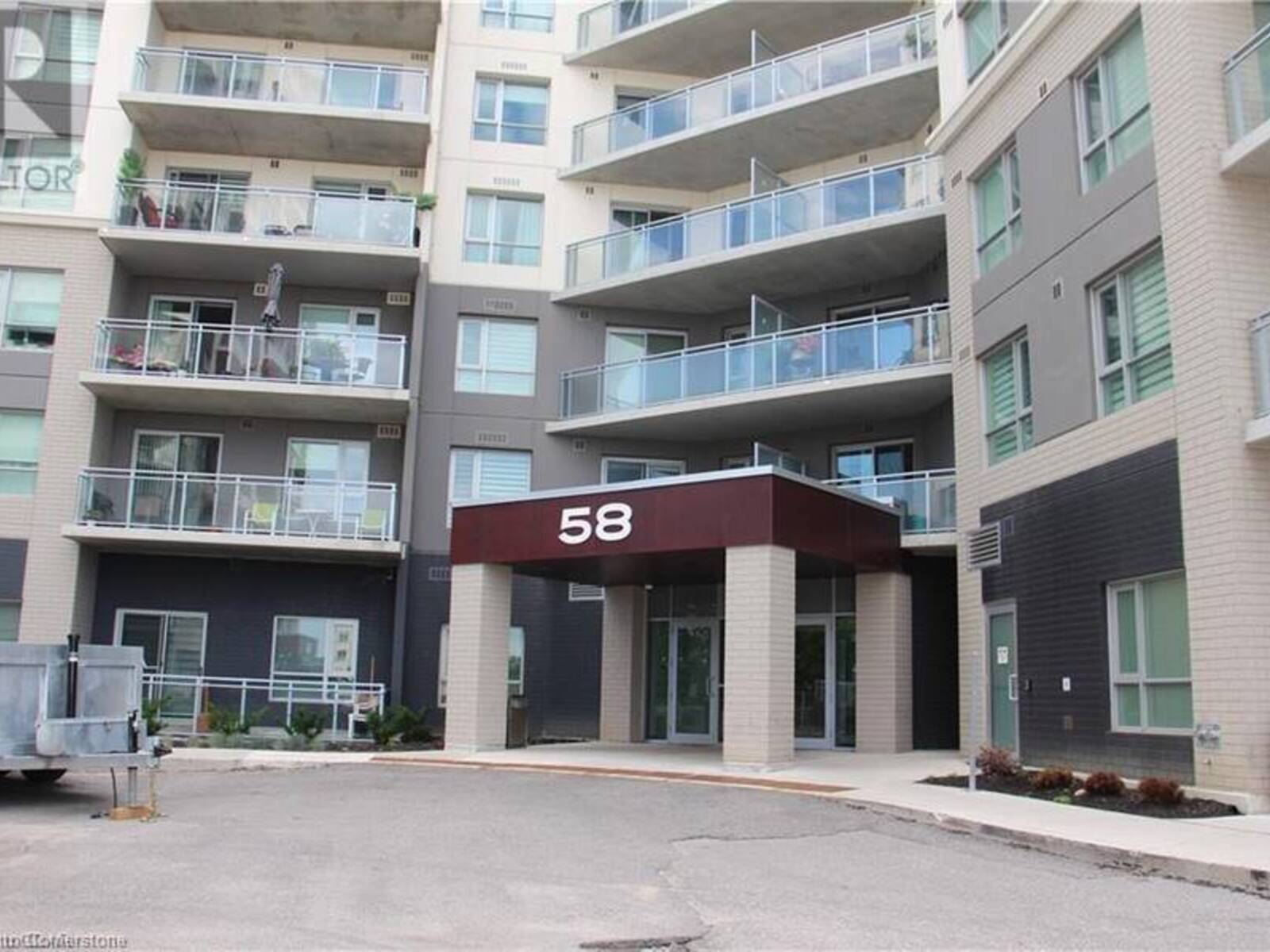 58 LAKESIDE Terrace Unit# 201, Barrie, Ontario L4M 0J1