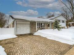 592 GLENDENE Crescent Waterloo Ontario, N2L 4P5