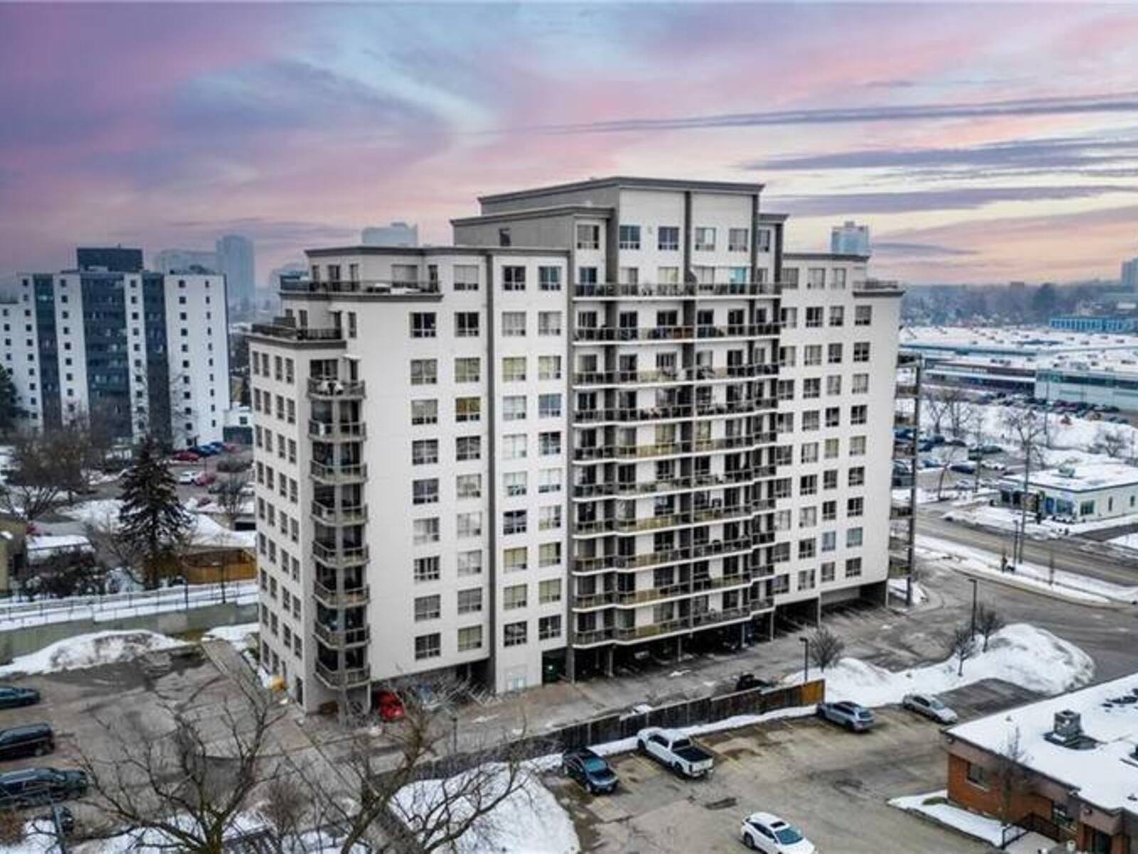 539 BELMONT Avenue W Unit# 404, Kitchener, Ontario N2M 0A2