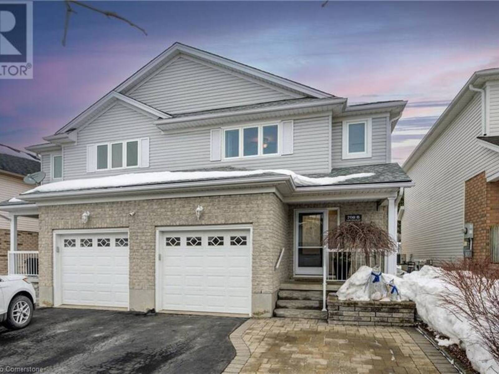 708 KARLSFELD Road Unit# B, Waterloo, Ontario N2T 2W4