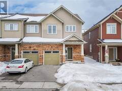 2461 HILL RISE Court Oshawa Ontario, L1L 0J5