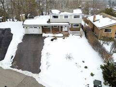 11 RIVERVIEW Drive Cambridge Ontario, N1S 3N7