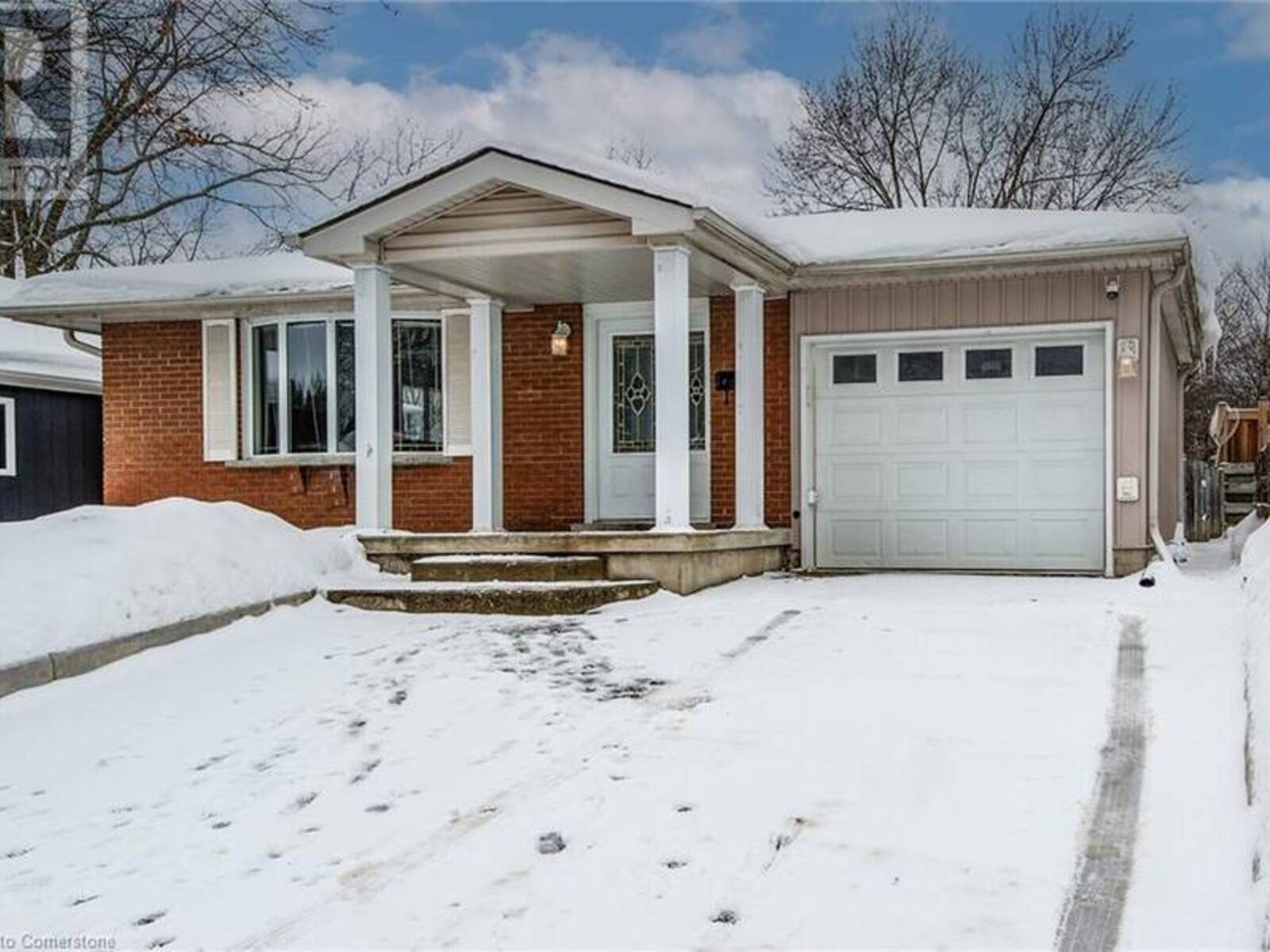 29 ROSSFORD Crescent, Kitchener, Ontario N2M 2H8