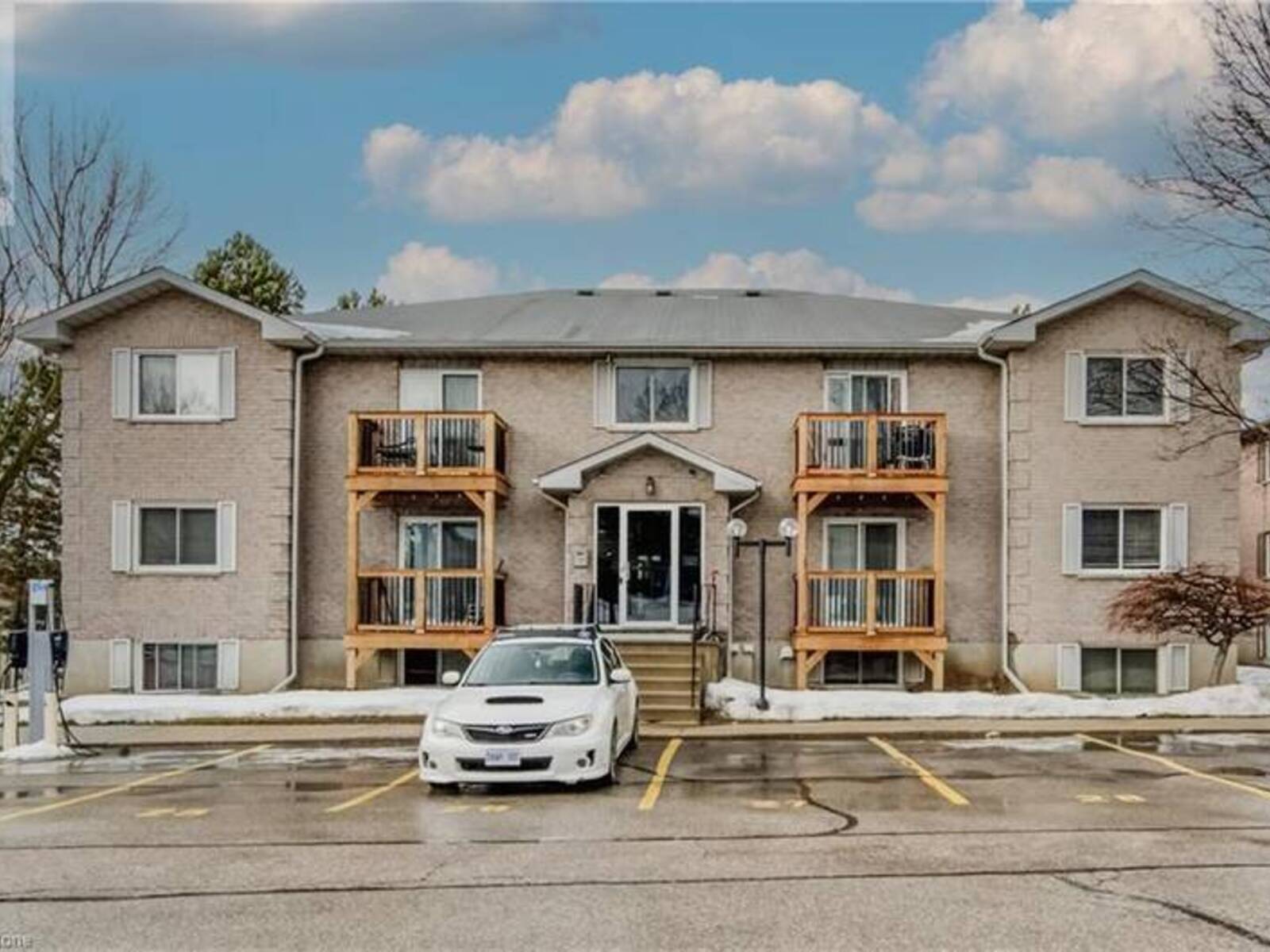 266 OVERLEA Drive Unit# 408, Kitchener, Ontario N2M 5N3