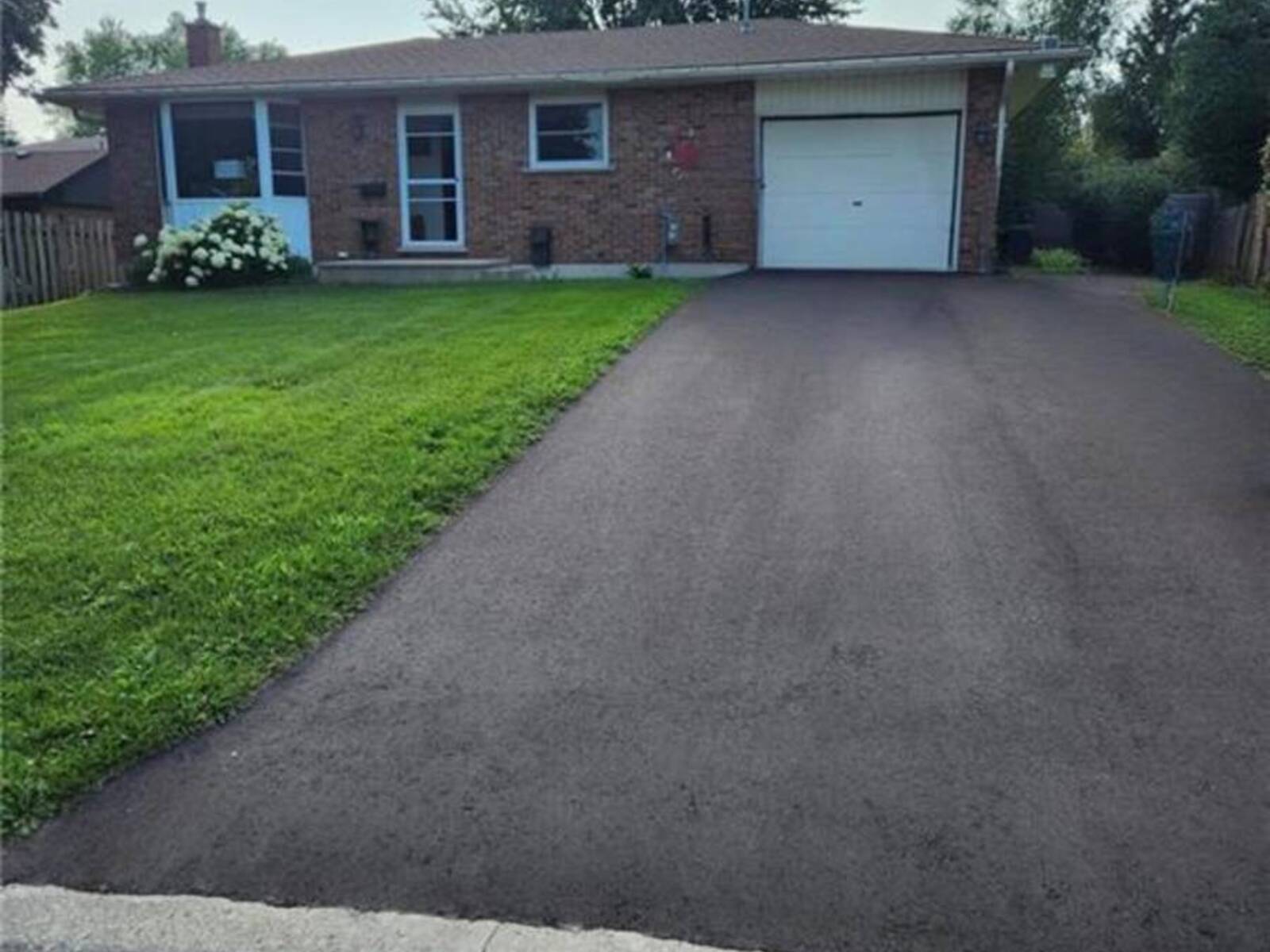 315 BIRMINGHAM Street E, Mount Forest, Ontario N0G 2L2