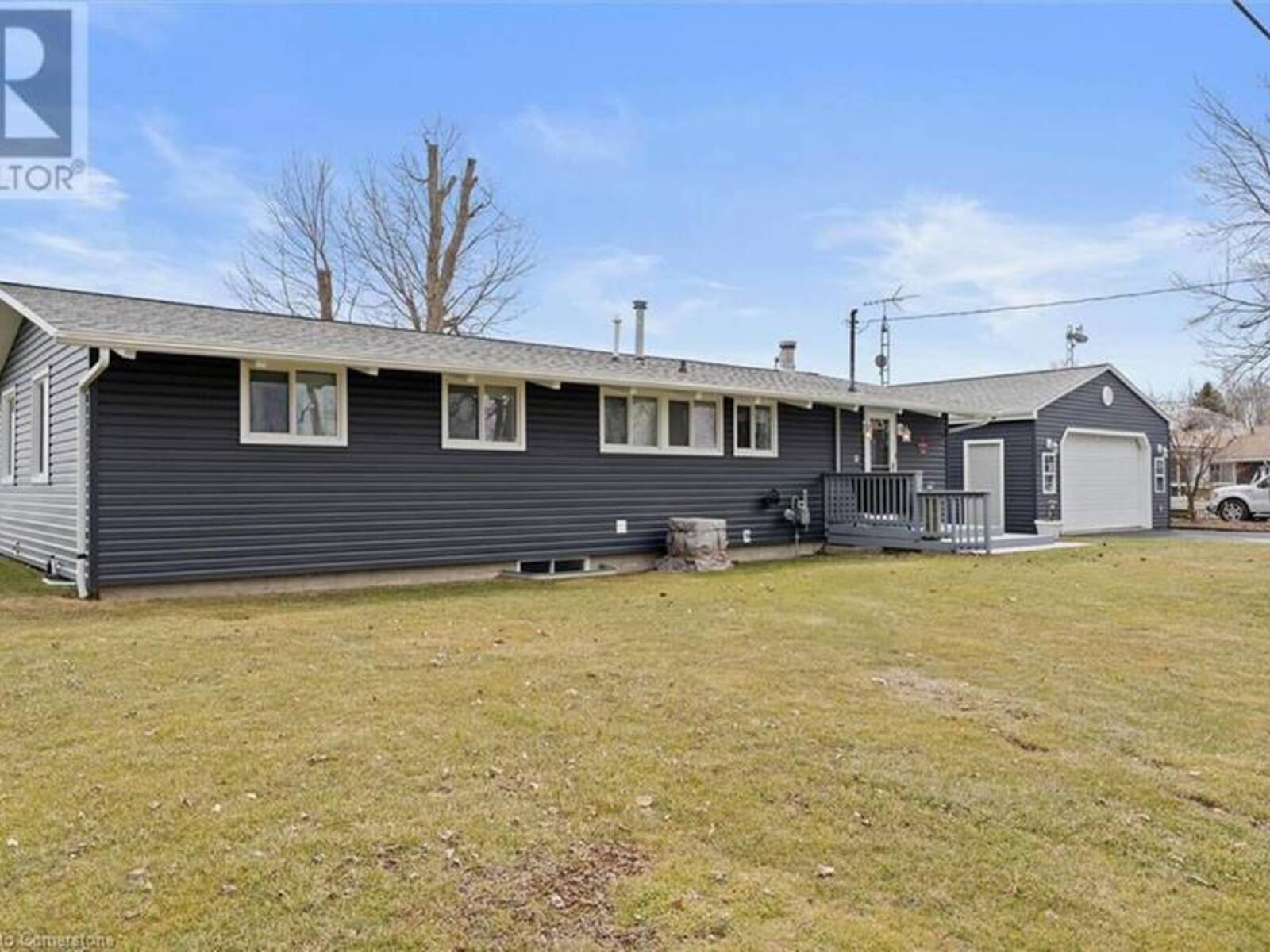 244 COTTERIE Park, Leamington, Ontario N0P 2P0