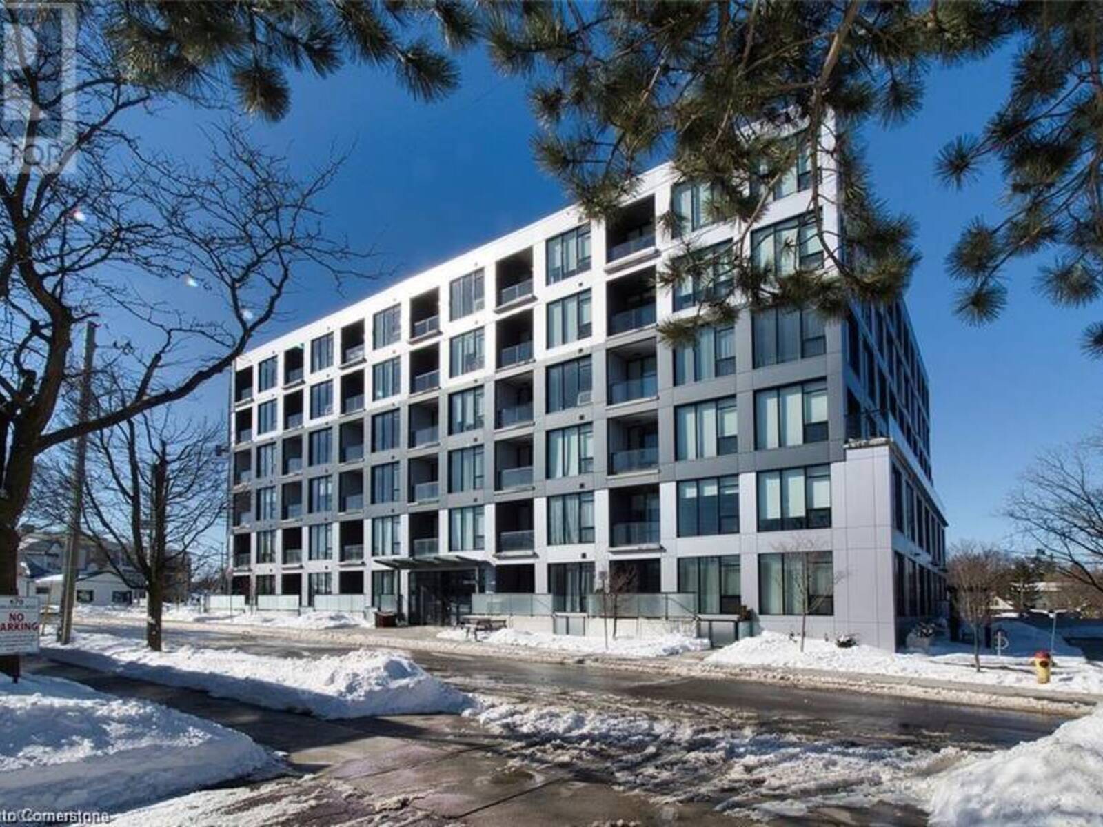 690 KING Street W Unit# 416, Kitchener, Ontario N2H 5L8