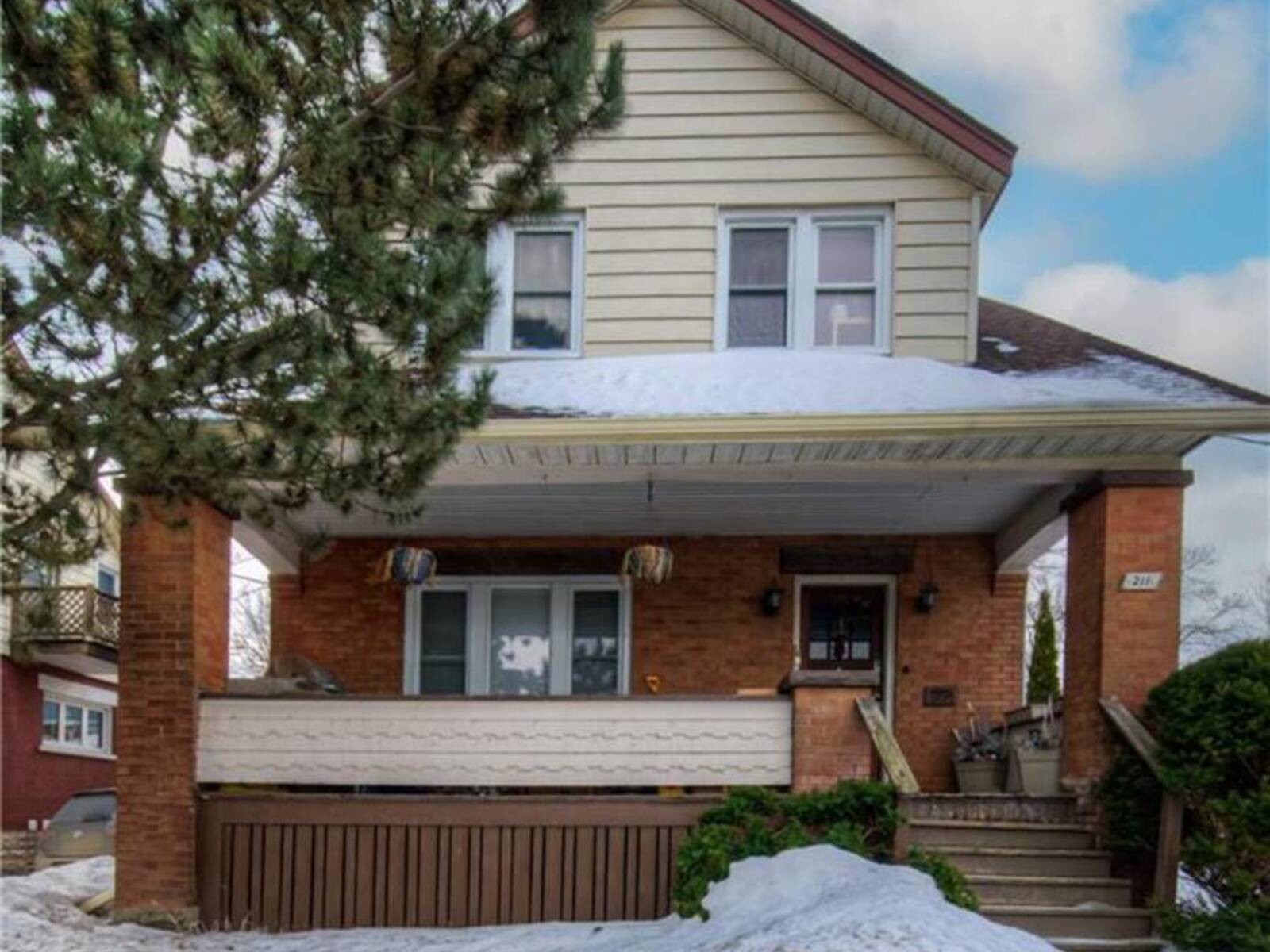 211 WEBER Street E, Kitchener, Ontario N2H 1E7