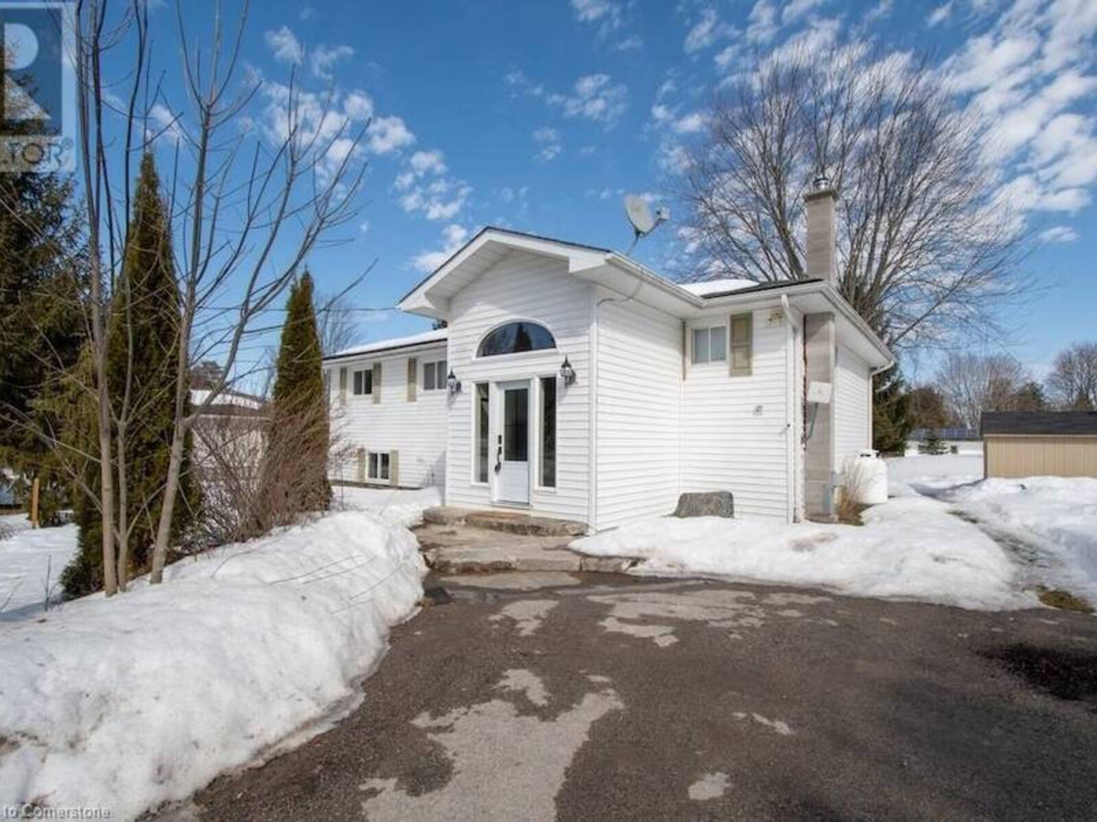 252 GEORGE Drive, Bobcaygeon, Ontario K0M 1A0