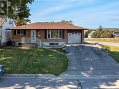 532 MONTRAVE Avenue Oshawa Ontario, L1J 4S9