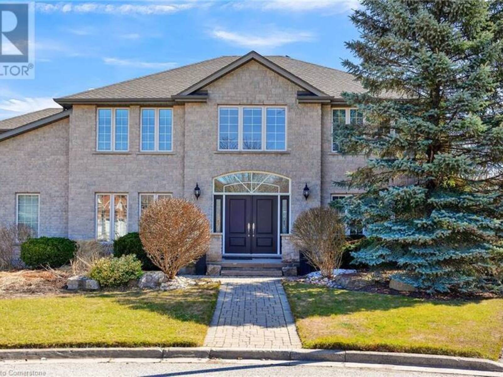 635 HONEYWOOD Place, Waterloo, Ontario N2T 2T6