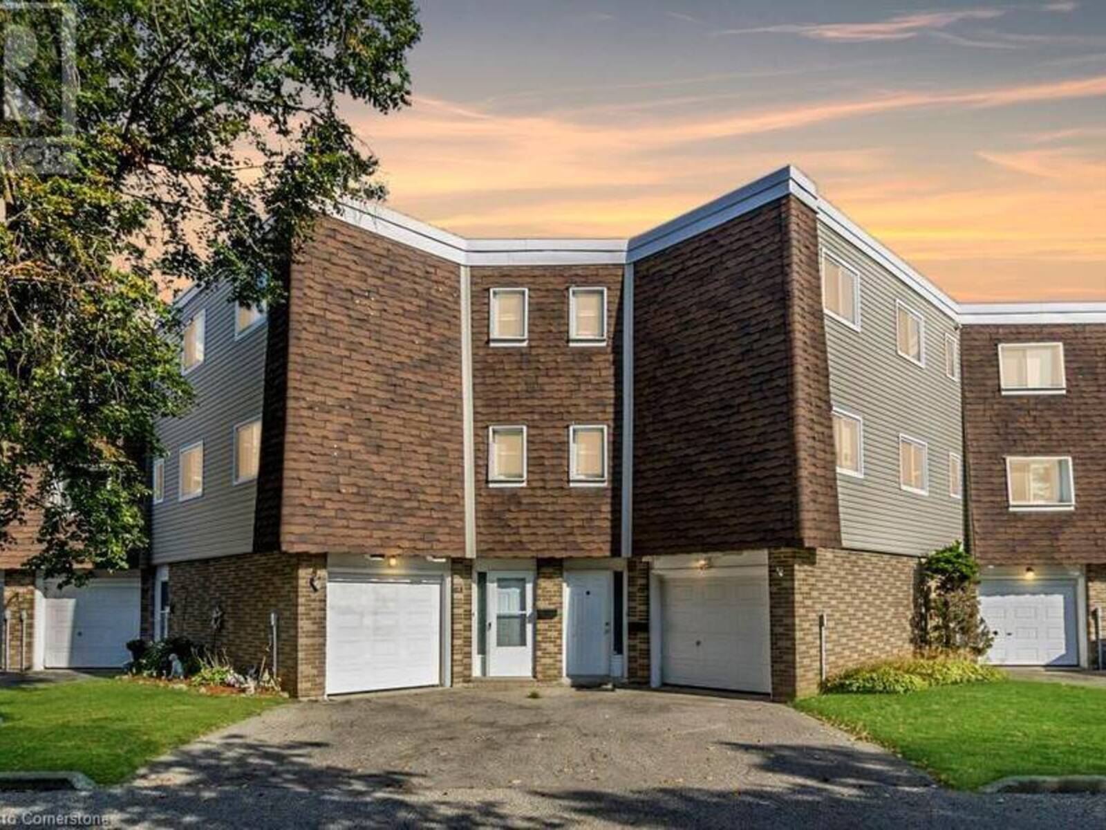 60 ELMSDALE Drive Unit# 63, Kitchener, Ontario N2E 2G4