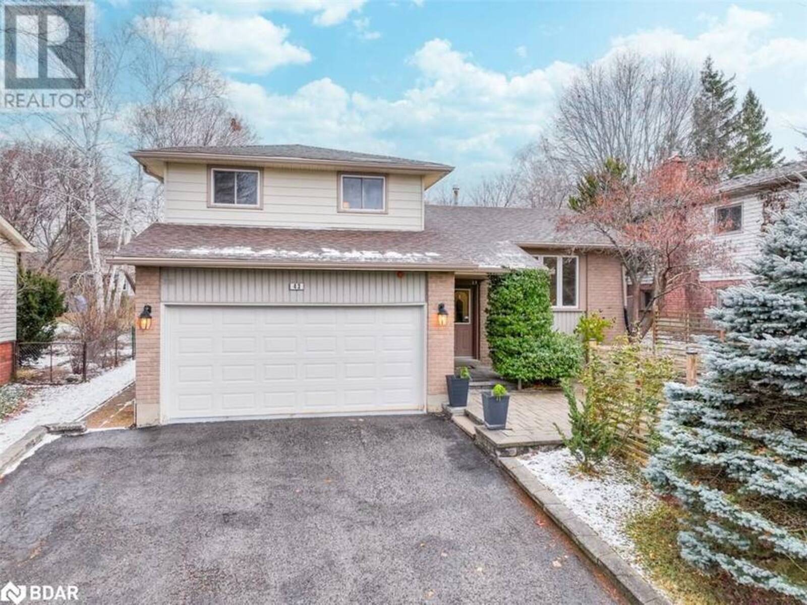 43 SHOREVIEW Drive, Barrie, Ontario L4M 1G2