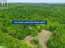1304 BASS LAKE SD Road W | Oro-Medonte Ontario | Slide Image Two