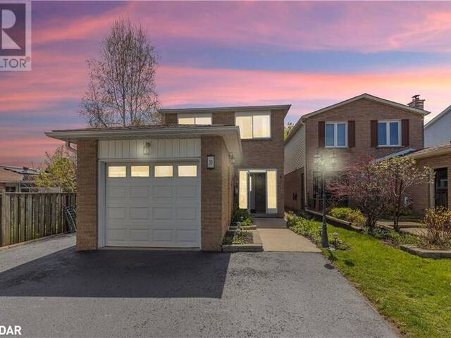 33 BALTIMORE Road Barrie Ontario, L4M 5M6