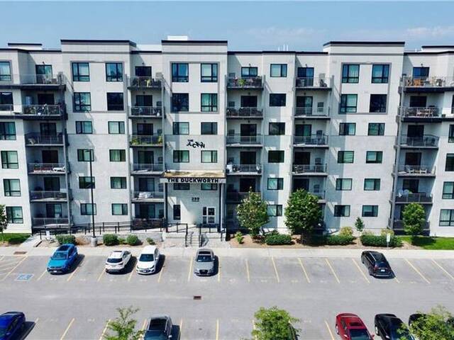 299 CUNDLES ROAD EAST Road Unit# 608 Barrie Ontario, L4M 4S5