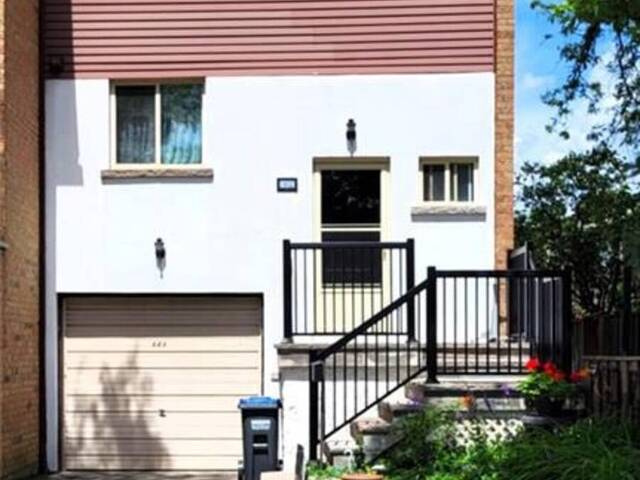 104 BARONWOOD Court Unit# 104 Brampton Ontario, L6V 3H7