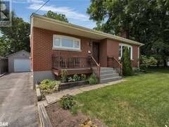 38 LOUNT Street Barrie Ontario, L4M 3E1