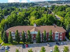 49 JACOBS Terrace Unit# 114 Barrie Ontario, L4N 0W4