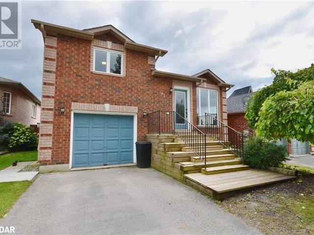 61 HOLLY MEADOW Road Barrie Ontario, L4N 0E3