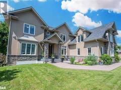 16 BRIDLE PATH Oro-Medonte Ontario, L0L 2L0