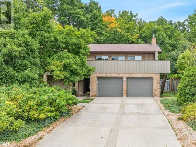 8 WHITE PINE Place Barrie Ontario, L4M 5L7