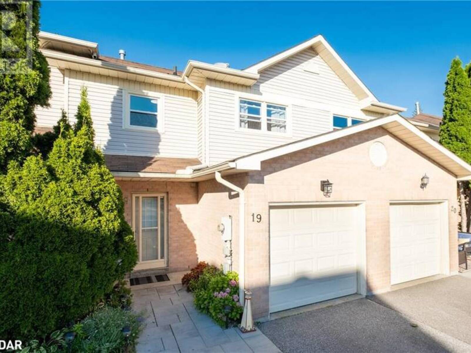 120 D'AMBROSIO Drive Unit# 19, Barrie, Ontario L4N 7W3