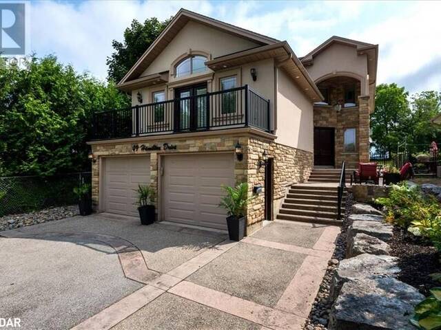 49 HAMILTON Drive Newmarket Ontario, L3Y 3E7