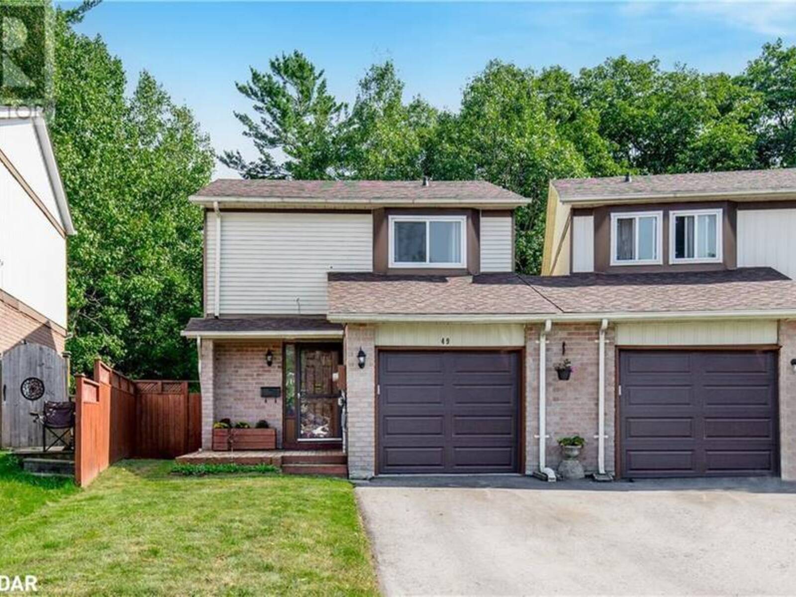 49 BURNS Circle, Barrie, Ontario L4N 5J8