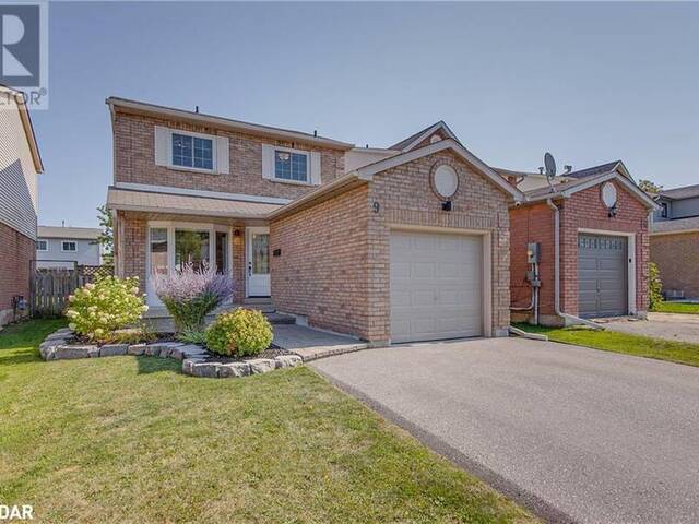 9 LINDSAY Court Barrie Ontario, L4M 6G5