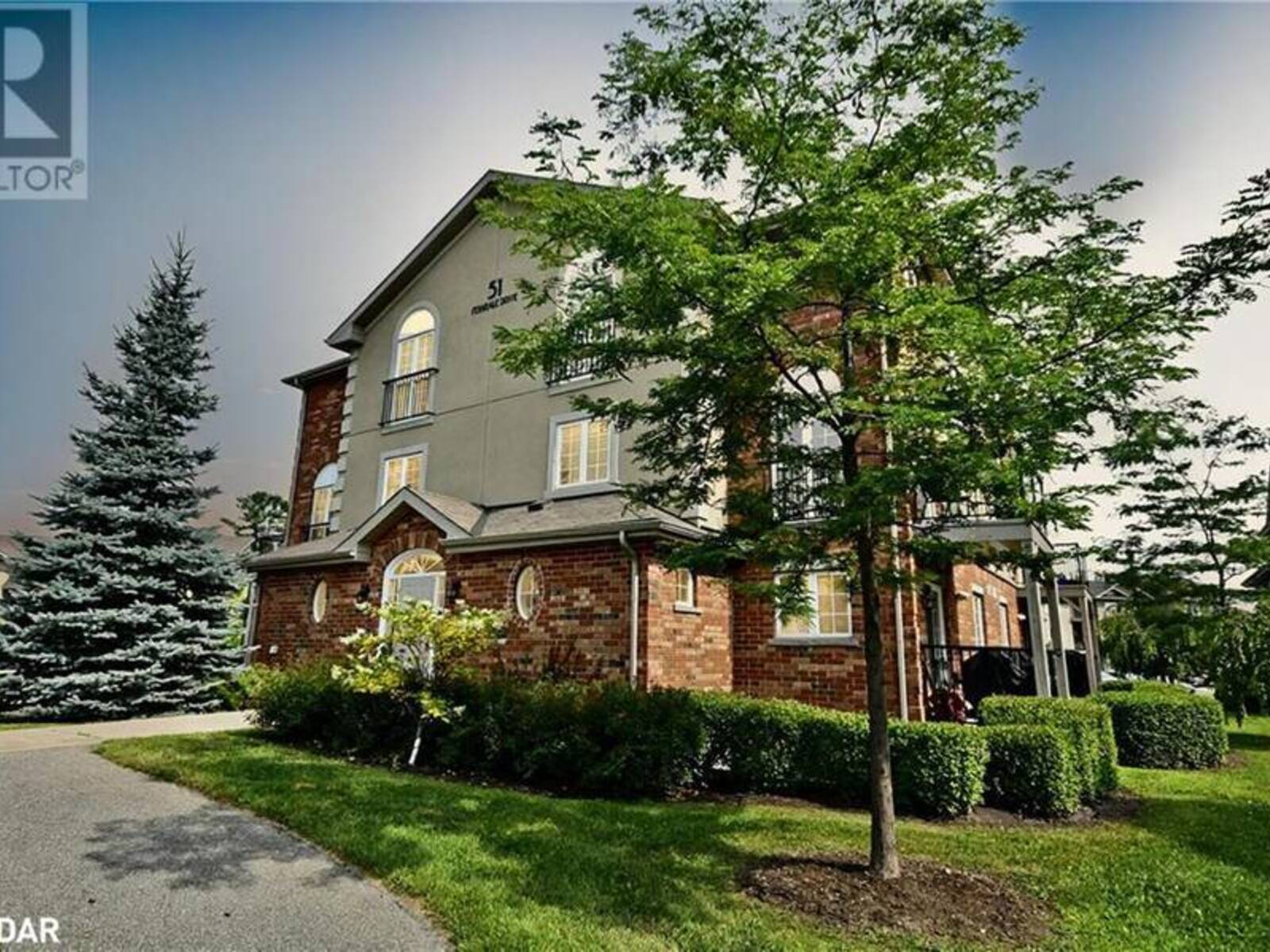 51 FERNDALE Drive S Unit# 6, Barrie, Ontario L4N 5W9