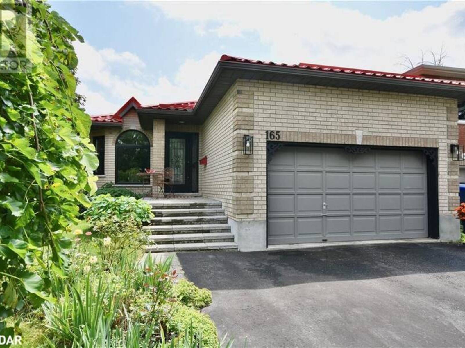 165 CHELTENHAM Road, Barrie, Ontario L4M 6S5