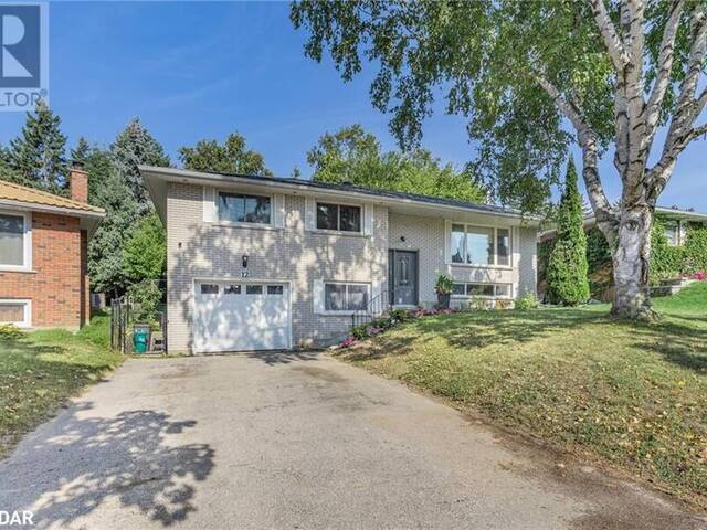 12 ROSLYN Road Barrie Ontario, L4M 2X6