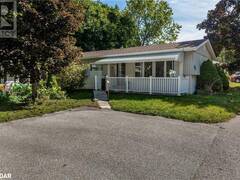 30 FLORA Court Stroud Ontario, L9S 1R4