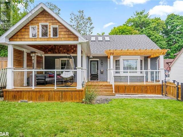 3 ST VINCENT Square Barrie Ontario, L4M 3Y1